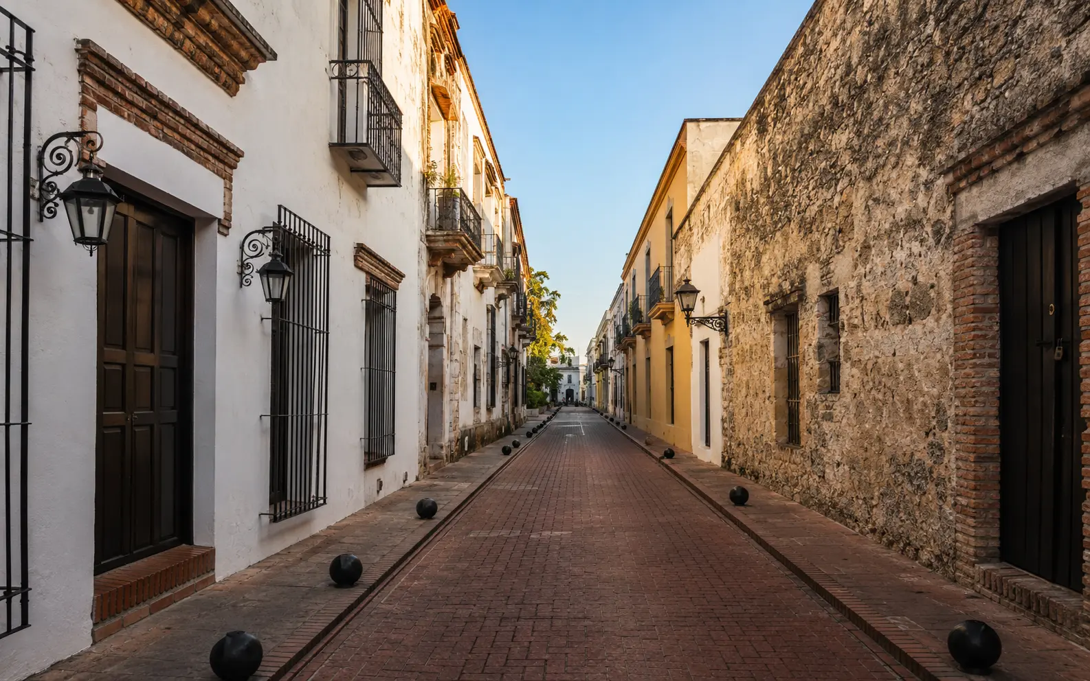 Calle Las Damas on the private Santo Domingo Colonial City tour